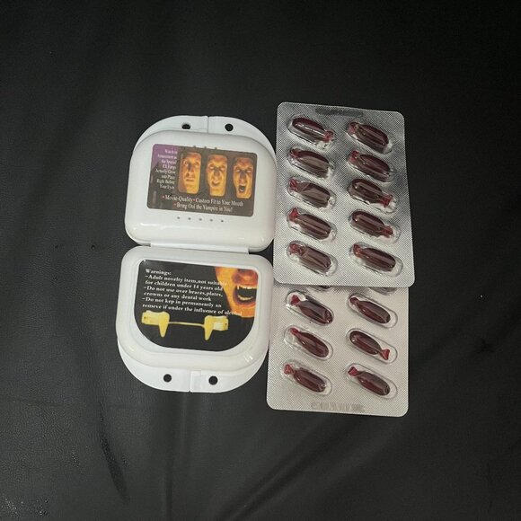 2 Pairs of Retractable Cosplay Vampire Fangs, with Fake Blood Included - Picture 1 of 4